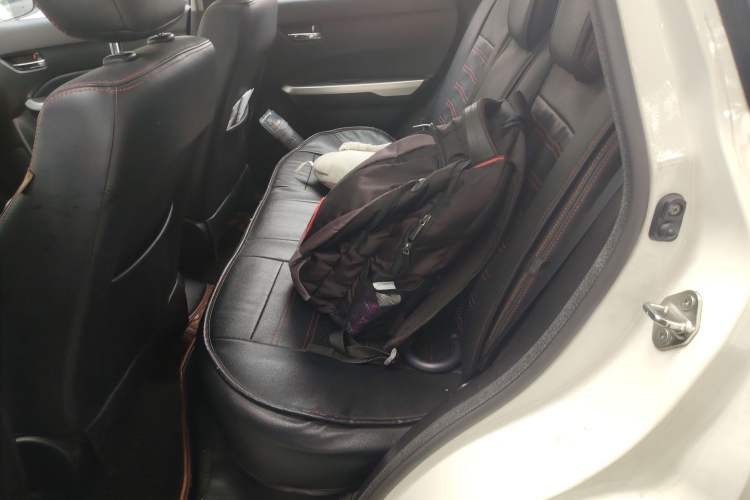 Used Suzuki Vitara 2016 1.4T Automatic Two-Wheel Drive Luxury Version Left Rear Seat