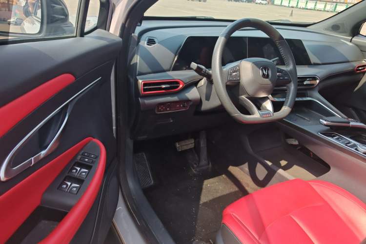 Used CHANGAN UNI-T 2020 1.5T Flagship Version
