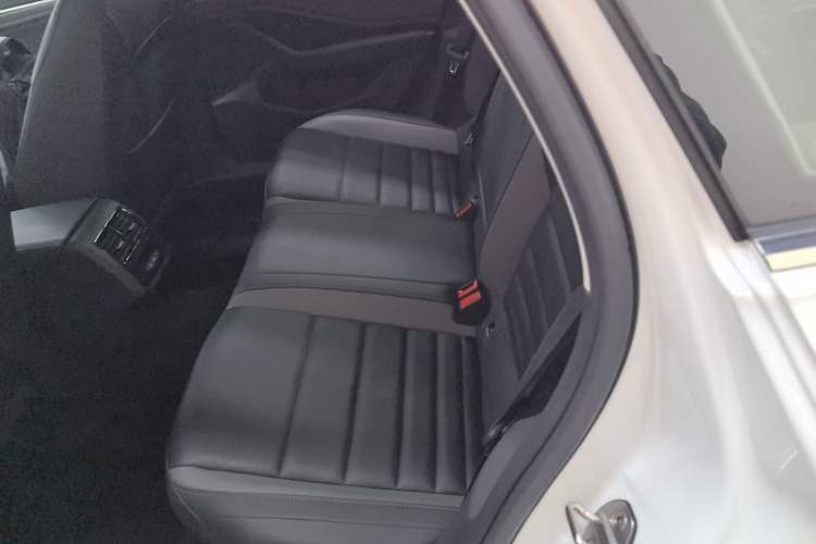 Used Volkswagen Sagitar 2022 280TSI DSG Flyover Edition Left Rear Seat