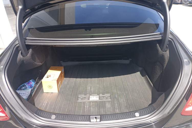 Used Mercedes-Benz E-Class 2019 E 300 L Sport Luxury Edition