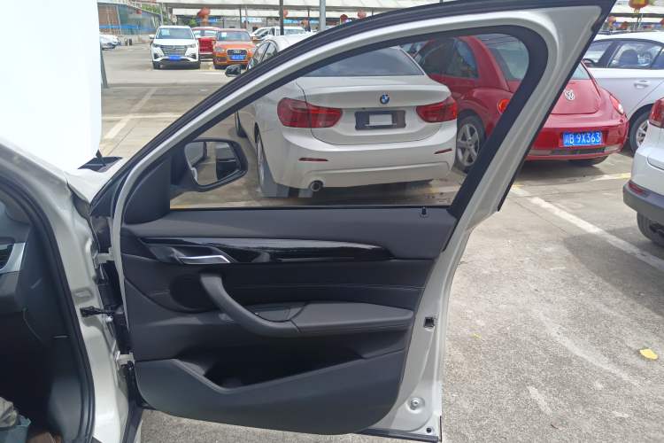 Used BMW X1 New Energy 2018 xDrive25Le Luxury Model Right Front Door Interior