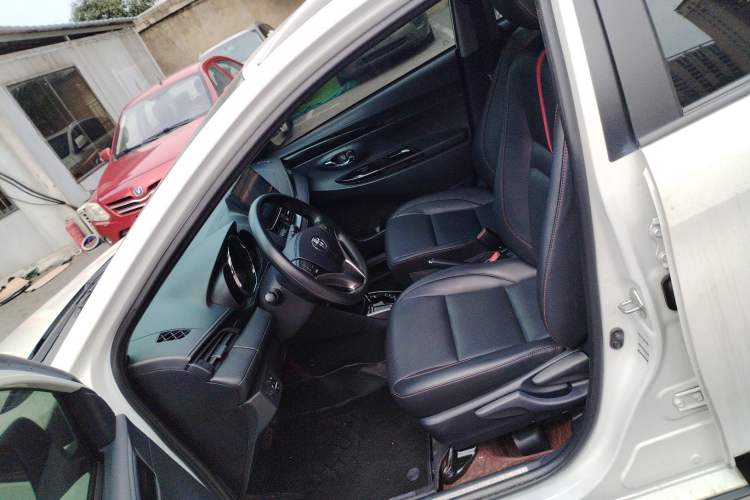 Used Toyota YARiS L Zhi Xuan 2022 X-Trail 1.5L CVT Luxury PLUS Edition
