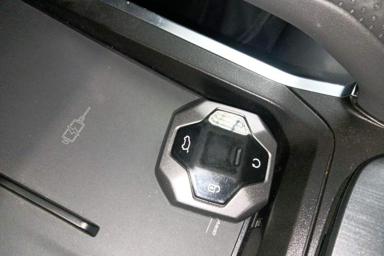 Used JETOUR Traveler 2023 2.0T All-Wheel-Drive CrossPRO Vehicle Key