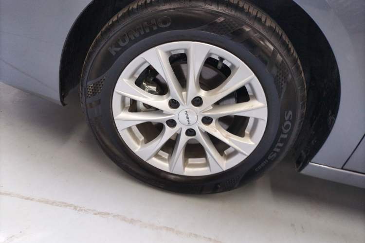 Used Roewe i5 2026 Model 1.5L Manual Comfort Version
