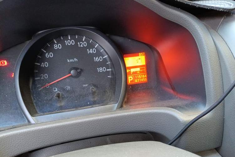 Used Nissan NV200 2016 Revised Version 1.6L CVT Luxury Edition