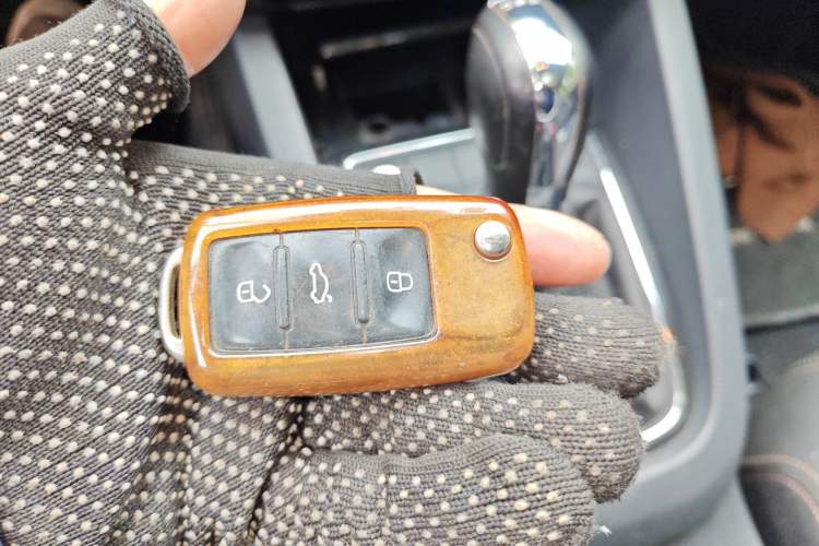 Used Volkswagen Sagitar 2016 230TSI 25th Anniversary Edition
