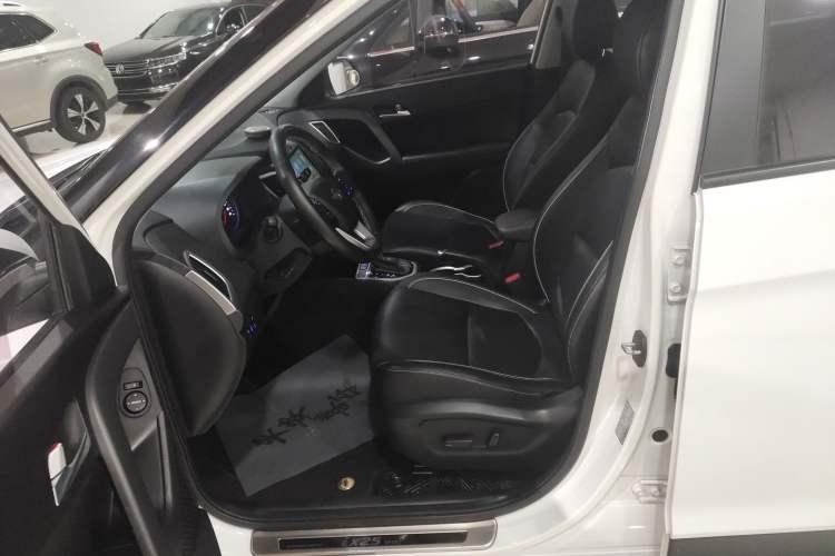 Used Hyundai ix25 2017 1.6L Automatic Smart Version
