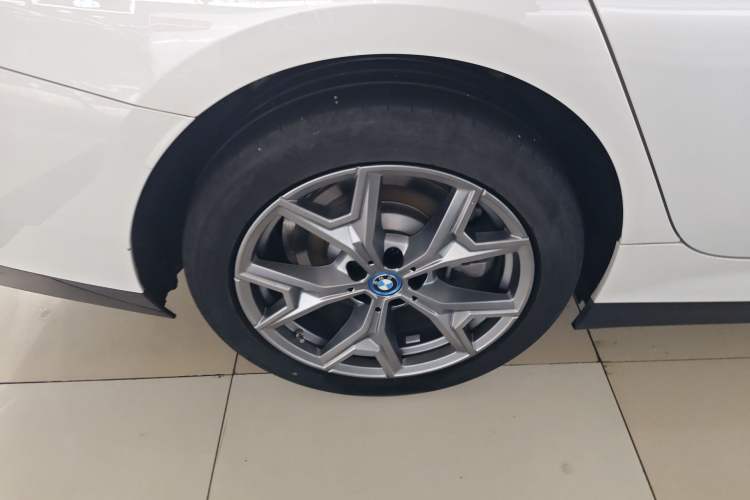 Used BMW i3 2022 eDrive 35 L
