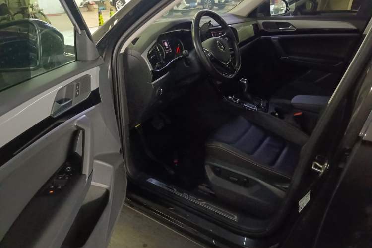 Used Volkswagen Tayron 2020 330TSI Two-Wheel Drive Luxury Smart Connectivity Version