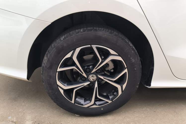 Used MG 5 2023 180 DVVT Manual Fashion Edition