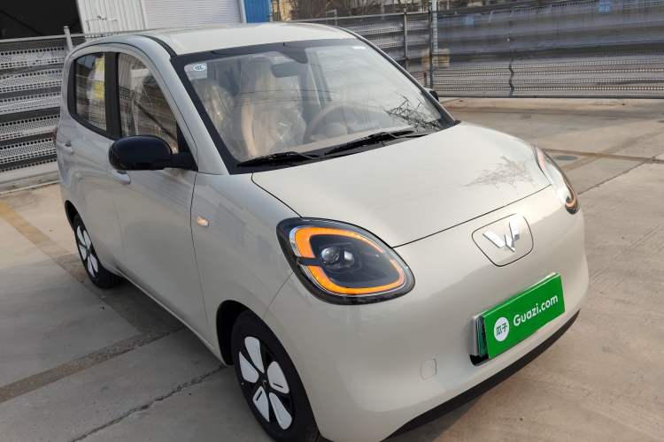 Used Wuling Hongguang MINIEV 2025 Four-Door Version Advanced Edition Exterior 1