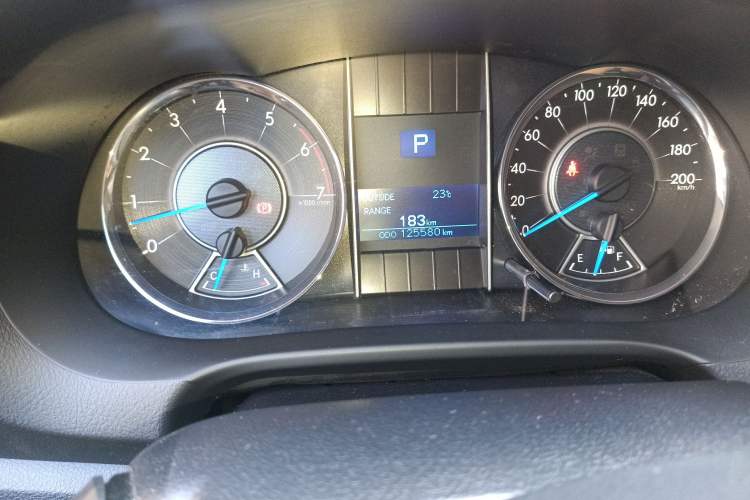 Used Toyota Fortuner 2016 2.7L Middle East Version
