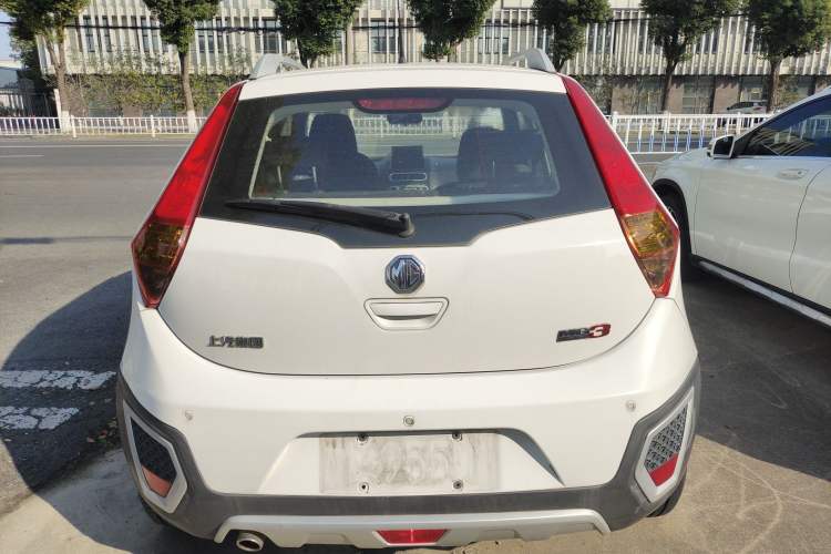 Used MG 3SW 2015 1.5L AMT Elite Model
