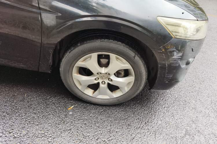 Used Honda Crosstour 2012 2.4L Luxury Edition Right Front Wheel Hub