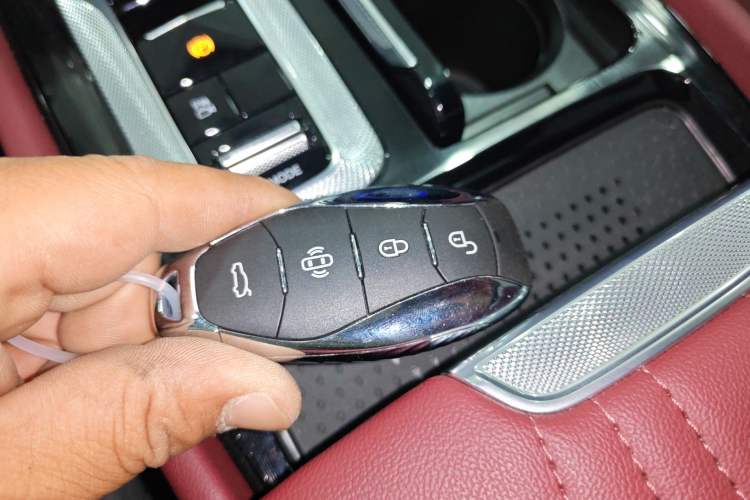 Used Hongqi H5 PHEV 2025 170 Super Hybrid Version
