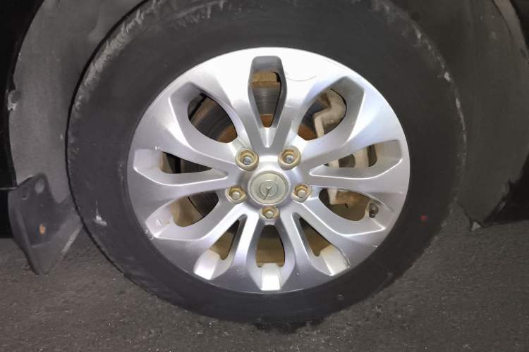 Used Haima M8 2014 2.0L Manual Comfort Edition