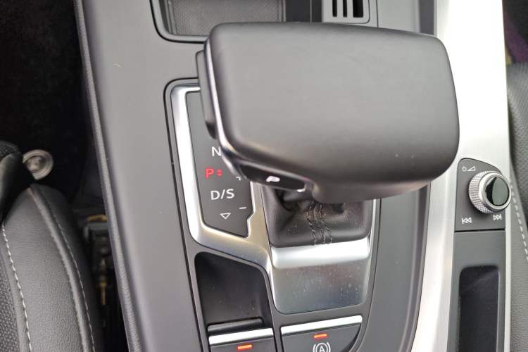 Used Audi A4L 2022 40 TFSI Fashion Dynamic Model