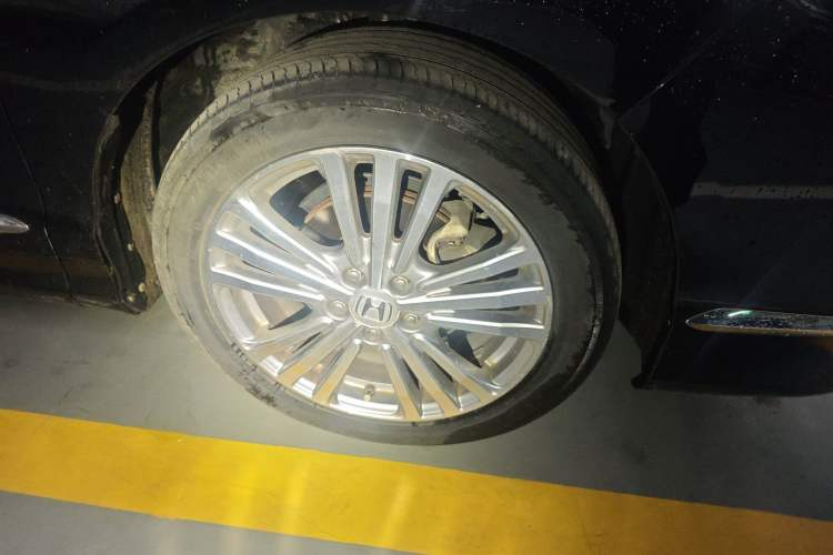 Used Honda Elysion 2016 2.4L Luxury Edition Right Front Wheel Hub