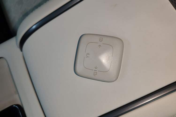 Used Zeekr 7X 2025 75 kWh Rear-Wheel Drive Intelligent Driving Version Interior 1