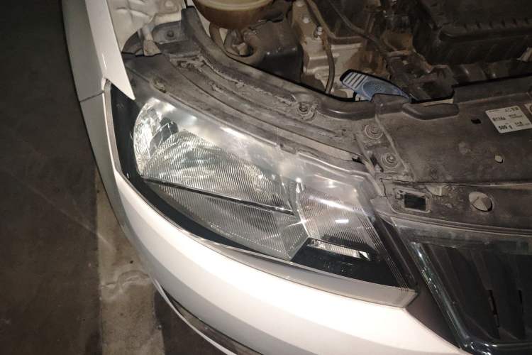 Used Skoda Rapid 2013 1.6L Automatic Smart Selection Model
