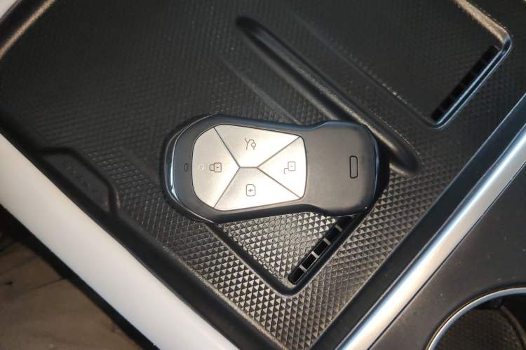 Used XPeng G6 2023 755 Ultra-Long Range Max Vehicle Key