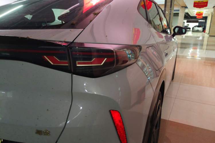 Used Volkswagen ID.UNYX 2024 Pro Long-Range Version