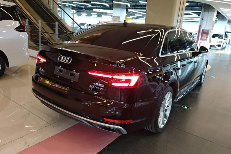 Used Audi A4L 2019 40 TFSI Fashion Edition China VI Emission Standard