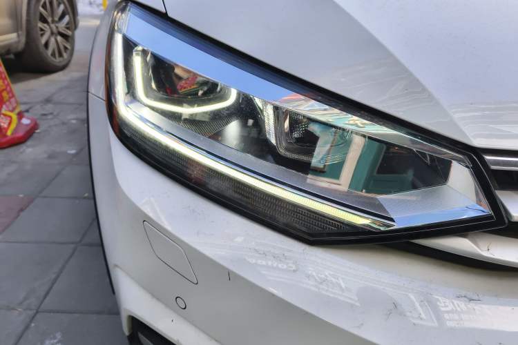 Used Volkswagen Touran 2021 Volkswagen Touran L 280TSI DSG Boundary Edition 7-Seater