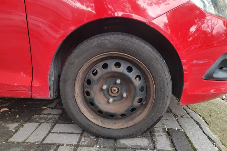 Used Chery Fengyun 2 2013 Hatchback 1.5L AMT Ruìyì Edition
