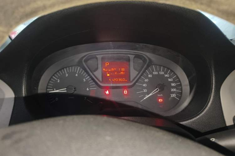 Used Citroen Elysee 2014 1.6L Automatic Fashion Model