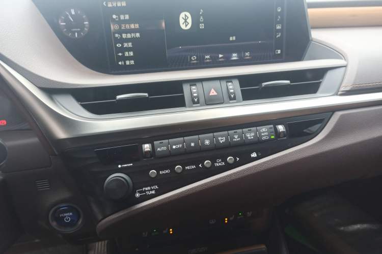 Used Lexus ES 2019 300h Millionth Anniversary Limited Edition China VI Standard
