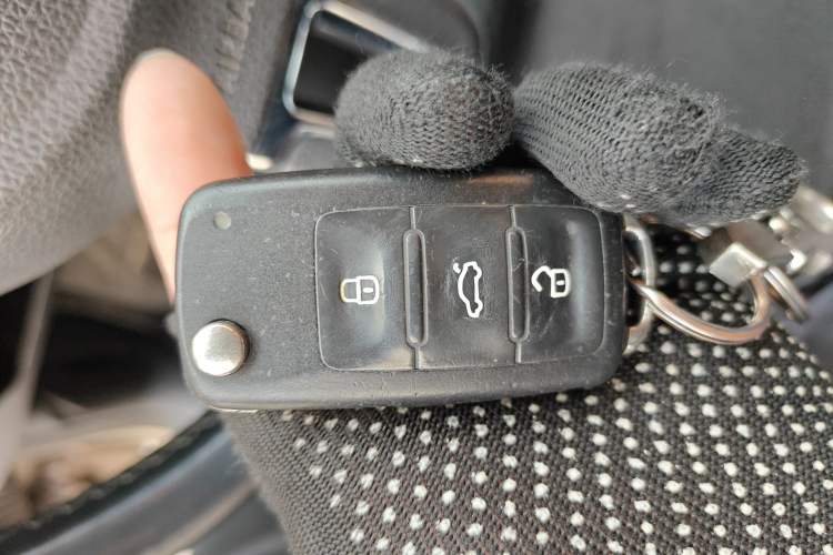 Used Volkswagen Bora 2014 1.6L Manual Comfort Model Vehicle Key