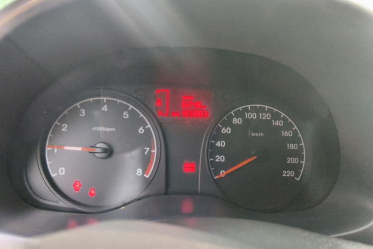 Used Hyundai Verna (older generation) 2014 1.4L Manual Smart GLS Trim Odometer Close Up