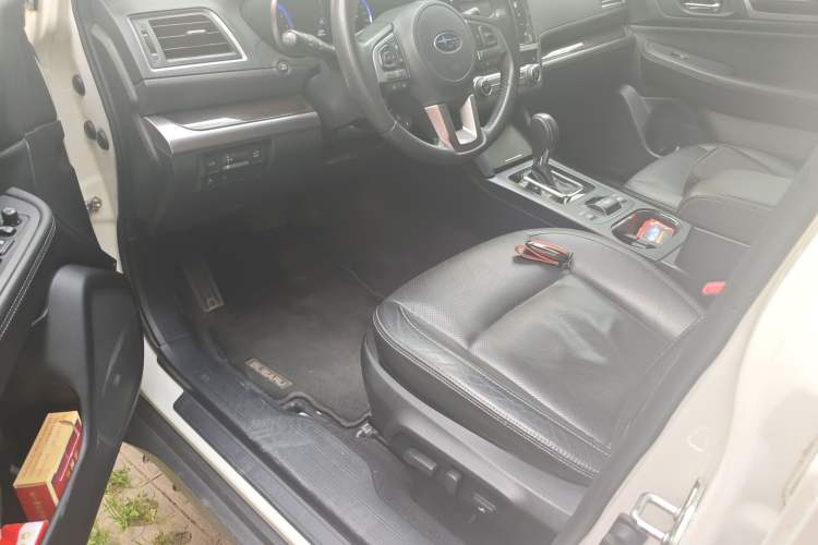 Used Subaru Outback 2015 2.5i Luxury Navigation Edition Driver Seat