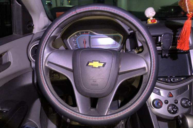 Used Chevrolet Aveo Sonic 2014 Sedan 1.4SL AT Fashion Edition Steering Wheel