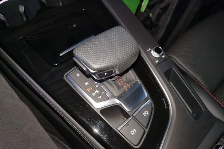 Used Audi A4L 2025 2 Million Units Enjoyment Version 40 TFSI Luxury Dynamic Edition