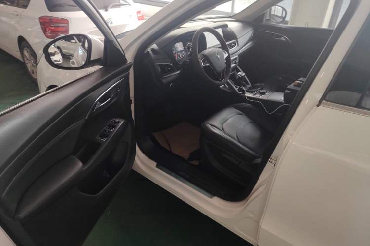 Used BORGWARD BX7 2016 28T 2WD Elite Edition 5-seater
