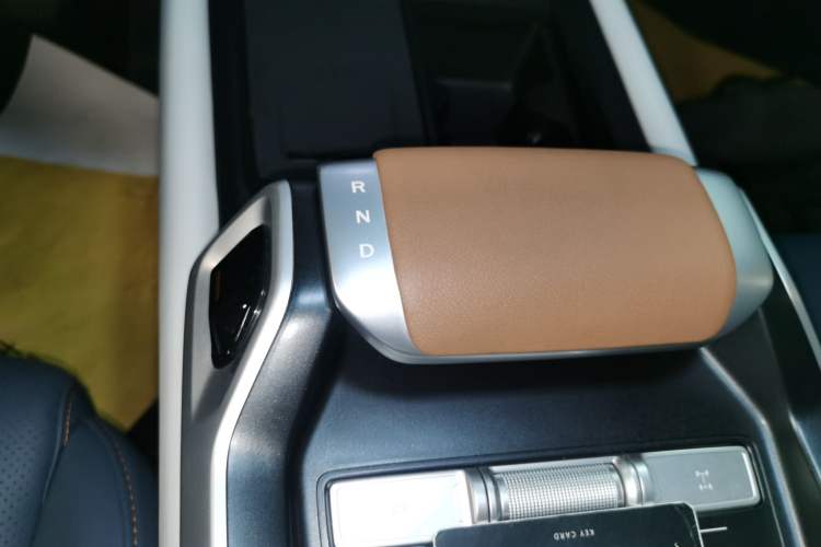 Used Deepal G318 2024 Four-Wheel-Drive Air Suspension Model
