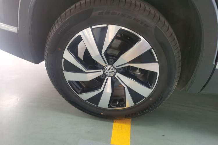 Used Volkswagen Tayron 2021 330TSI Two-Wheel Drive Luxury Smart Connectivity Version