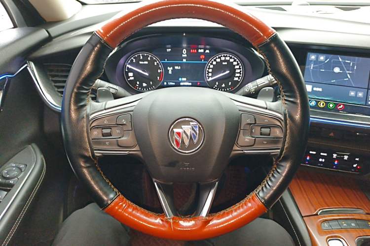 Used Buick Envision 2022 Facelift Encore S 552T Two-Wheel-Drive Luxury Model
