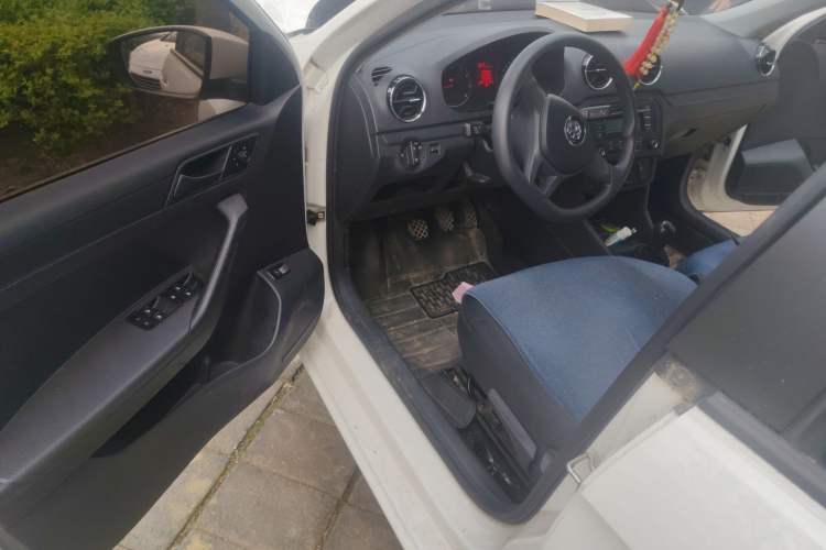 Used Volkswagen Jetta 2017 1.4L Manual Fashion Edition Driver Seat