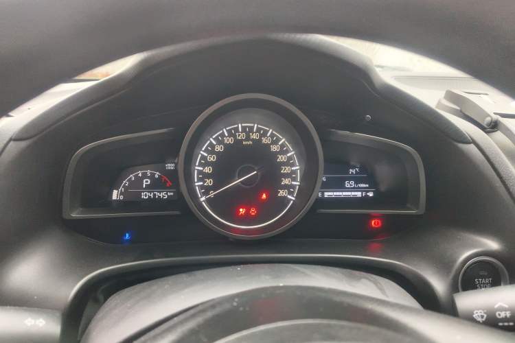 Used Mazda Mazda 3 Axela 2017 Sedan 1.5L Automatic Comfort Model China VI Standard