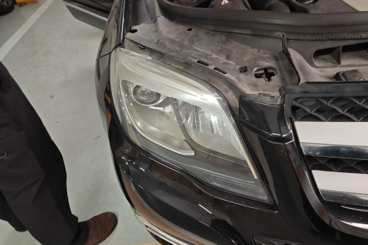 Used Mercedes-Benz GLK-Class 2013 GLK 300 4MATIC Dynamic Sunroof Model