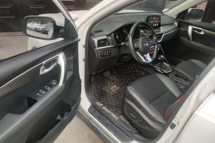 Used Kia Sportage R 2018 2.0L Automatic Smart Luxury Version China V Standard Driver Seat