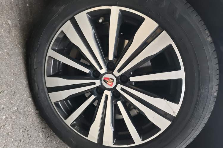 Used Roewe RX5 New Energy 2017 ERX5 EV400 Electric Internet Supreme Edition