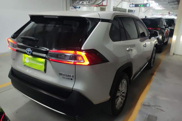 Used Toyota Wildlander 2022 Dual-Engine 2.5L E-CVT Two-Wheel Drive Luxury PLUS Edition Right Rear Taillight