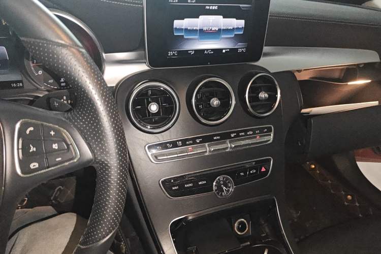 Used Mercedes-Benz C-Class 2018 C 200 L Sport Edition Achievement Special Edition Audio And AC Panel