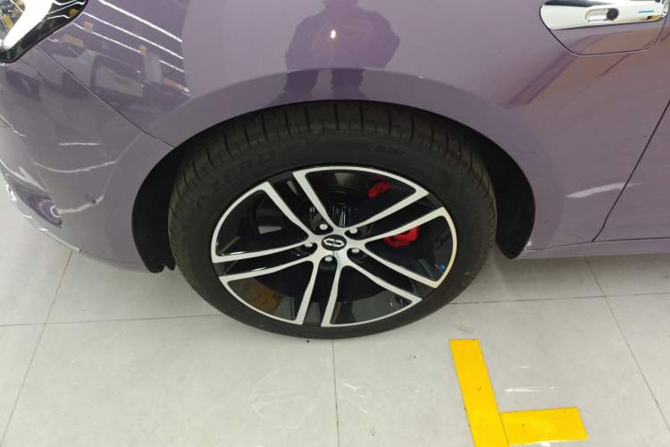 Used Hima AITO M5 2025 Extended-Range Ultra All-Wheel-Drive Version Exterior 4