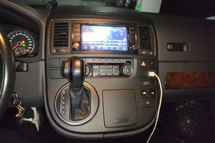 Used Volkswagen Multivan 2012 2.0 TSI Four-Wheel Drive Deluxe Edition