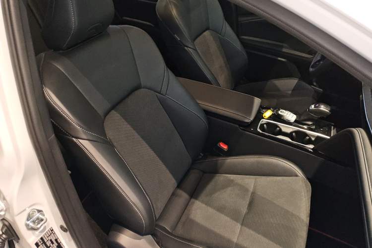 Used Toyota Camry 2026 Model 2.0S Sport Edition Right Front Seat